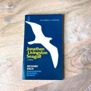 Jonathan Livingston Seagull a story by Richard Bach vintage copy Paperback